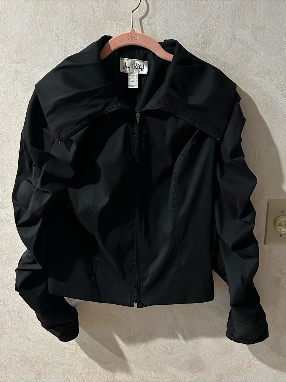 Vintage Joseph ribkoff black jacket in size 12